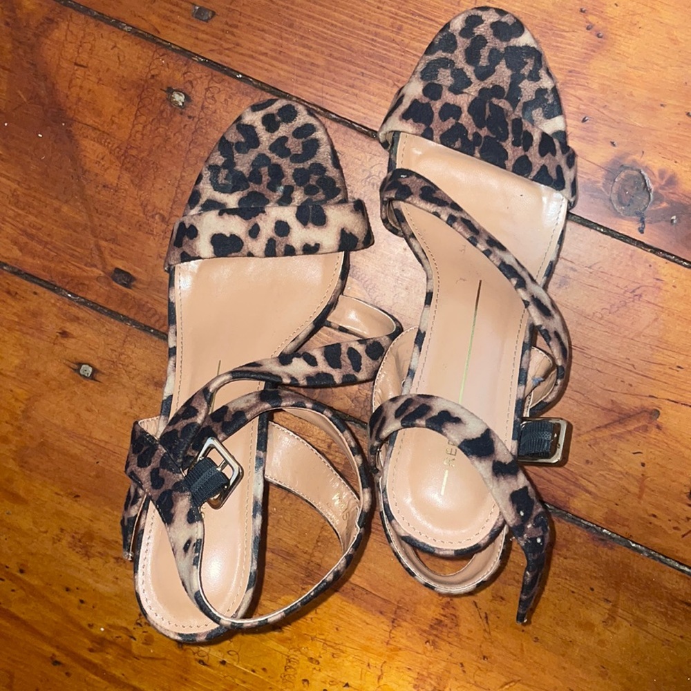 Report Leopard Print Heels Like New